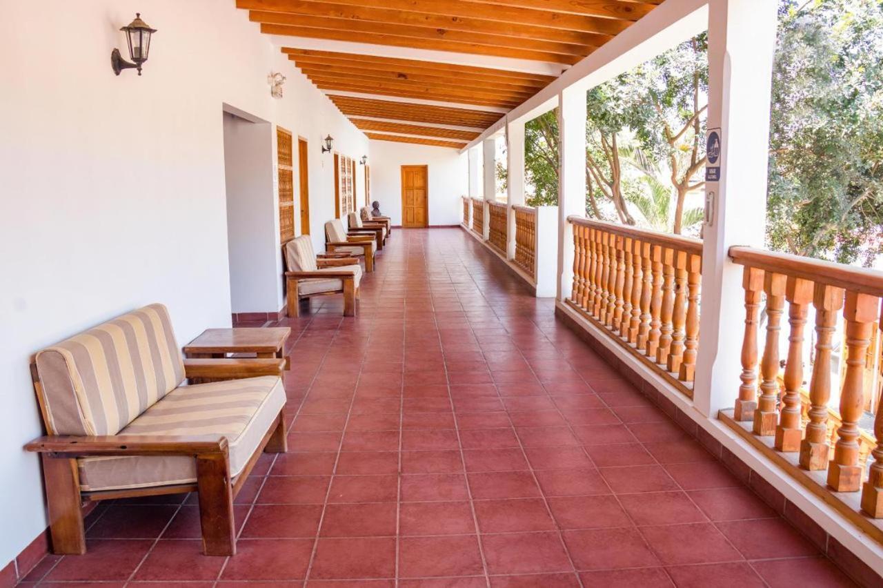 Hotel El Huarango Ica Exteriör bild
